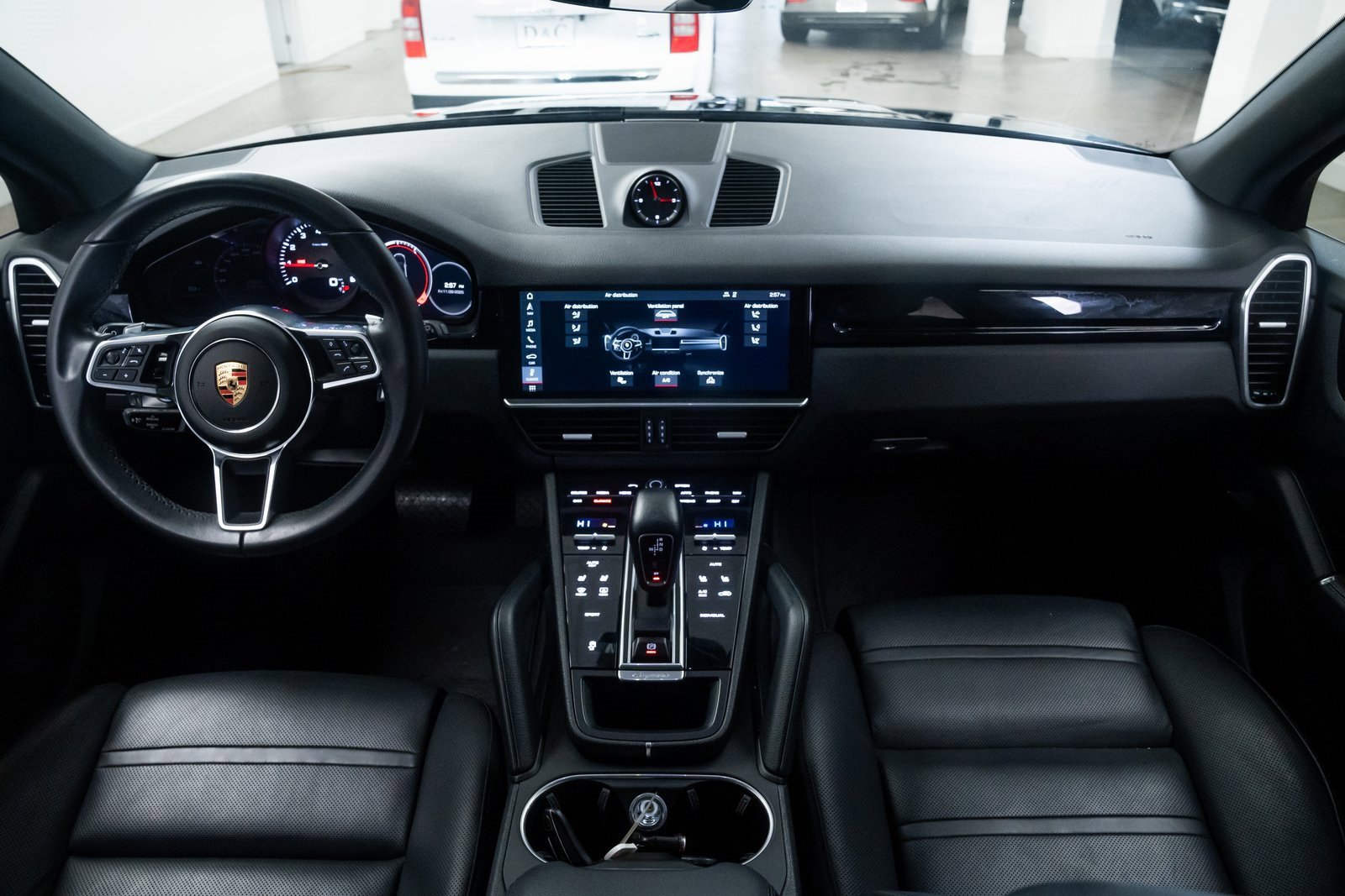 Used 2019 Porsche Cayenne Base image 9