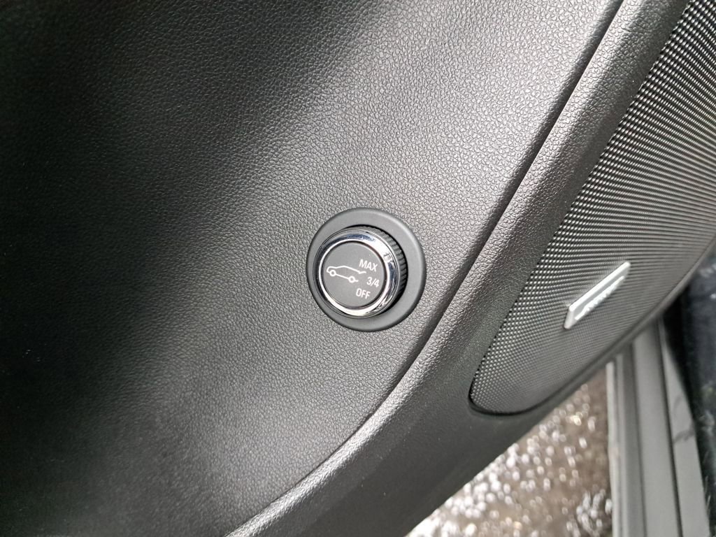 Used 2020 Chevrolet Blazer RS image 36