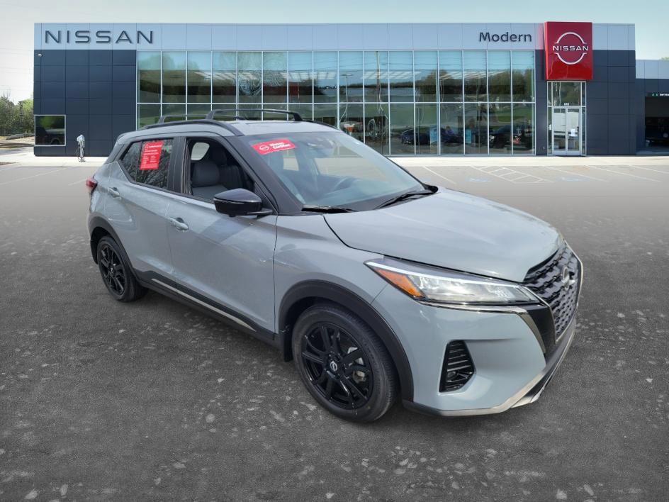 Certified 2024 Nissan Kicks SR w/ SR Premium Package image 3