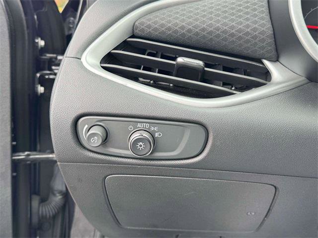 Used 2023 Chevrolet Malibu RS image 18