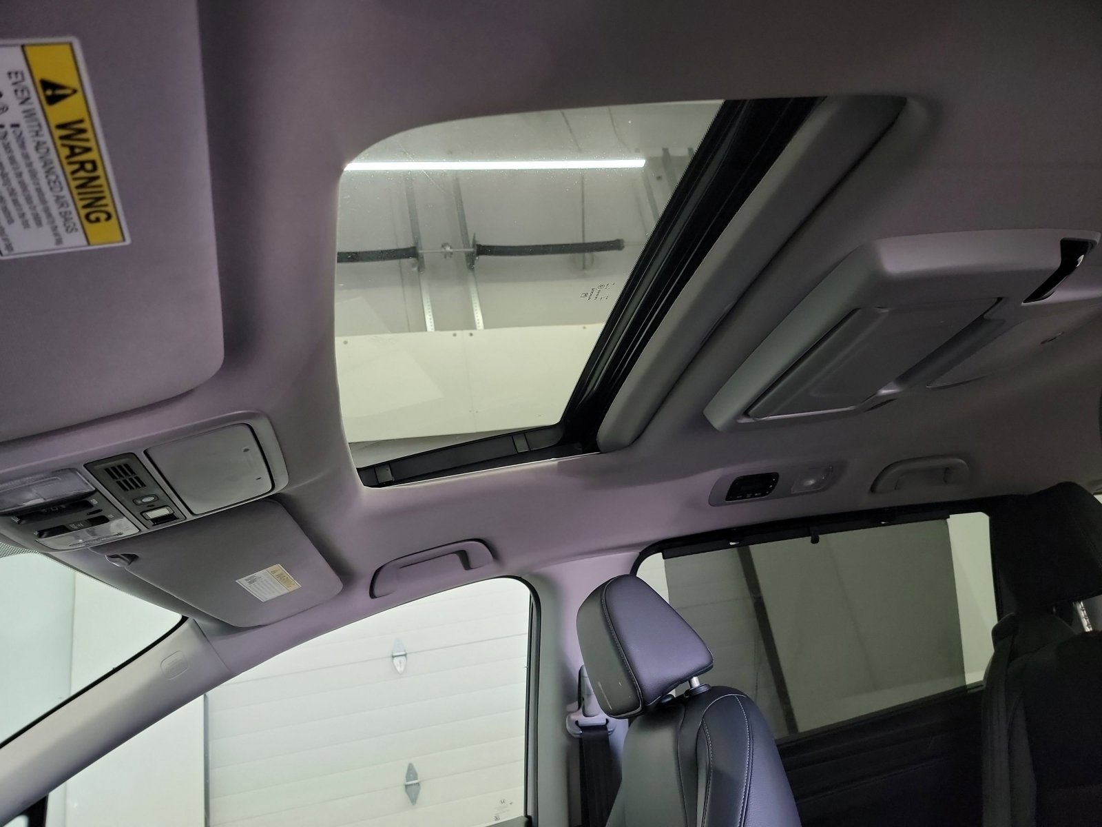 Certified 2023 Honda Odyssey Touring image 24