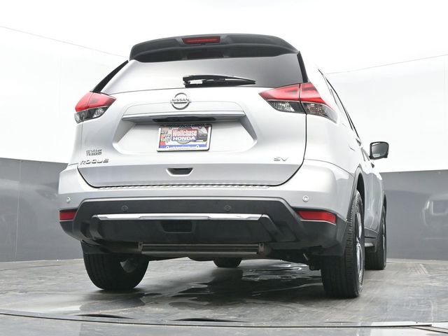 Used 2019 Nissan Rogue SV w/ Premium Package image 24