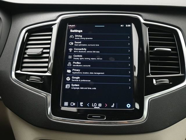 Used 2023 Volvo XC90 T8 Plus image 15