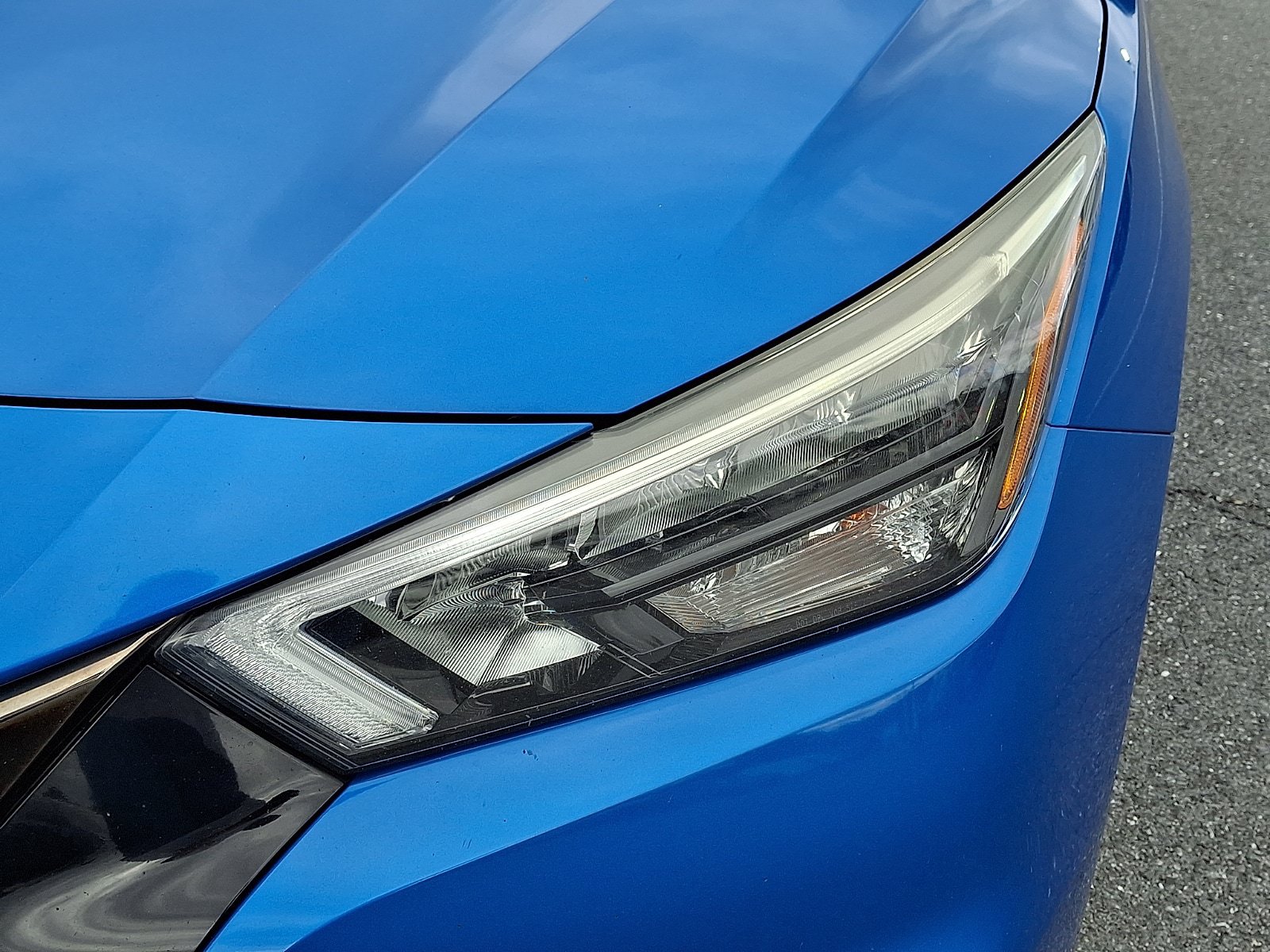 Used 2020 Nissan Versa SR w/ Convenience Package FWD image 10