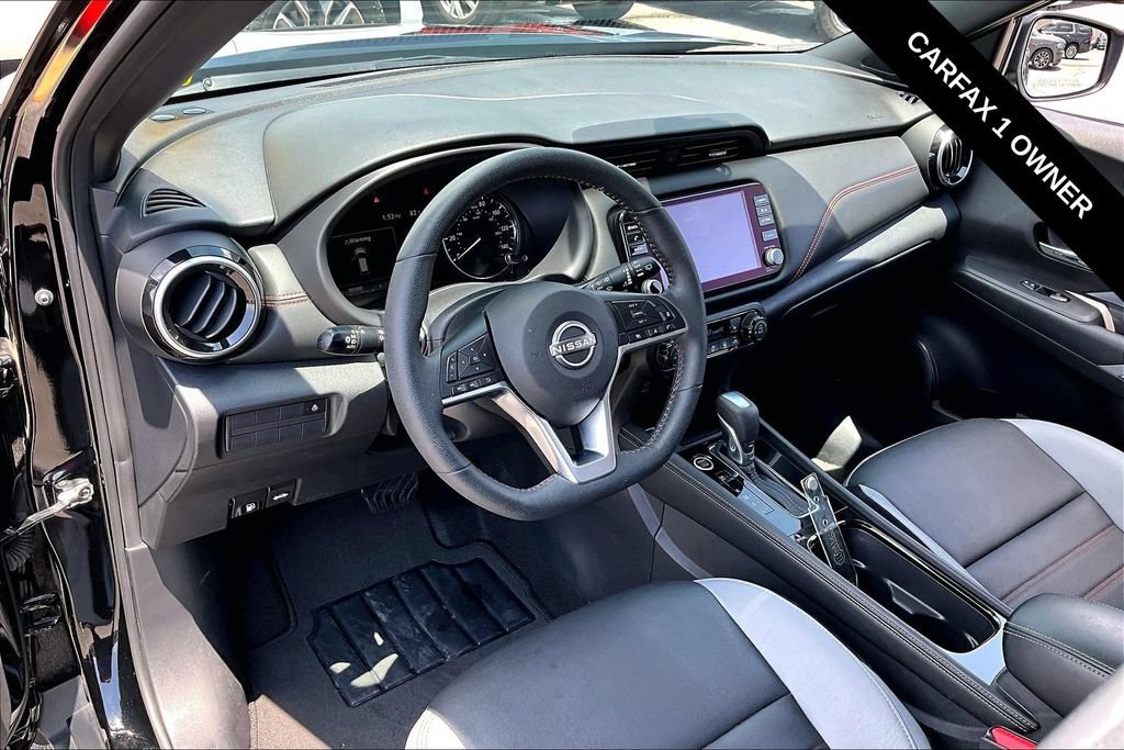 Used 2023 Nissan Kicks SR w/ SR Premium Package FWD image 6