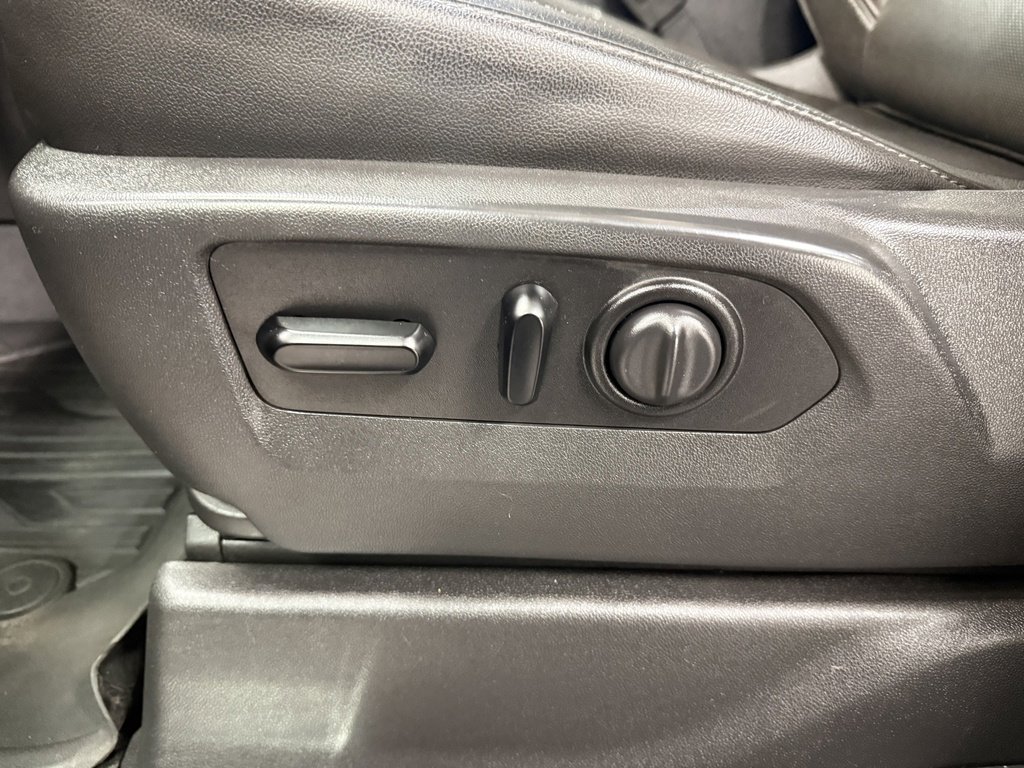 Used 2020 GMC Sierra 2500 SLT w/ SLT Premium Plus Package image 24