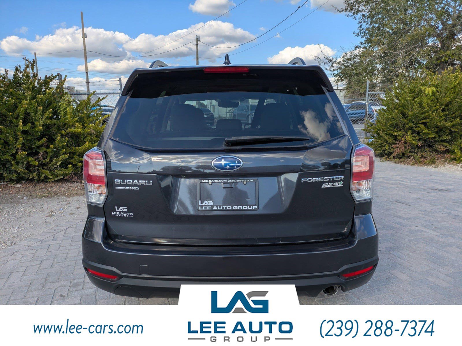 Used 2017 Subaru Forester 2.5i Limited AWD/4WD image 4