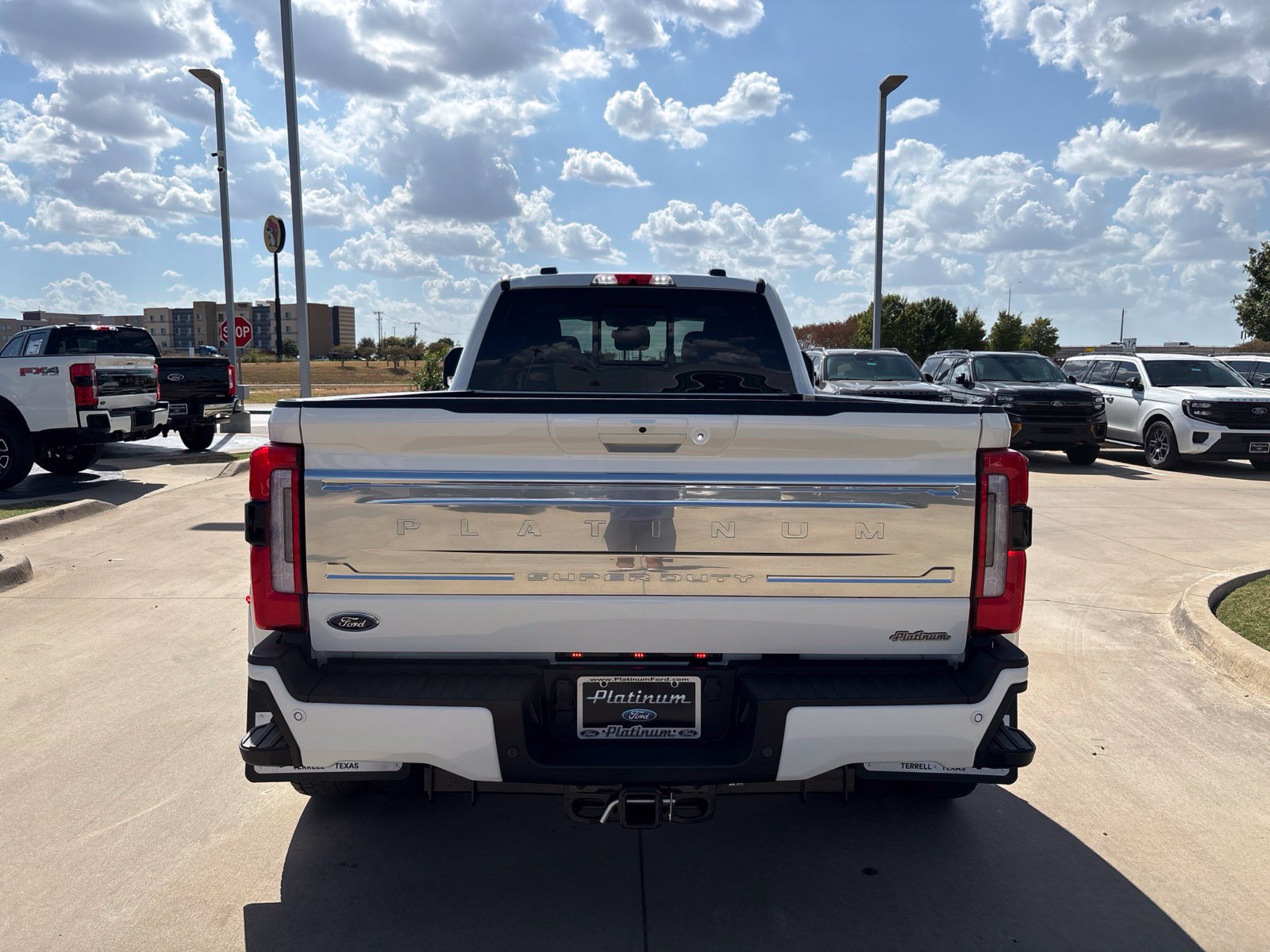 New 2026 Ford F450 Platinum w/ Platinum Plus Package AWD/4WD image 4