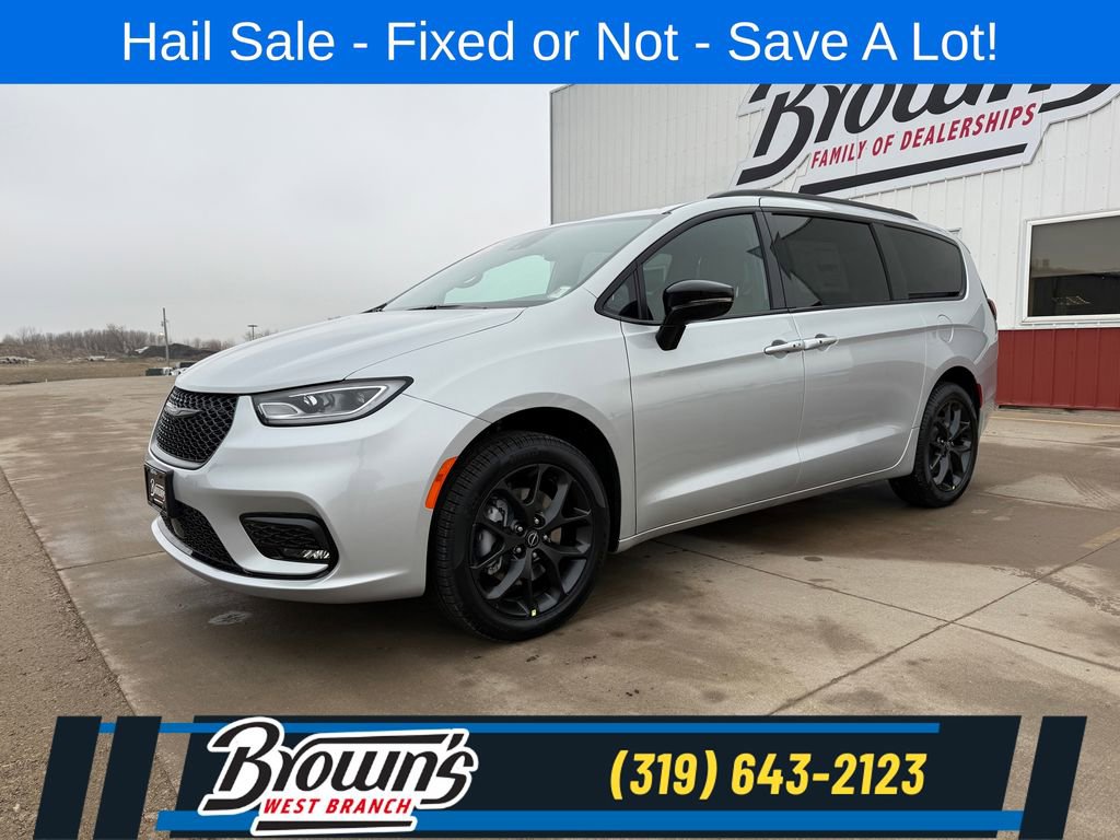 New 2026 Chrysler Pacifica Select w/ S Appearance Package AWD/4WD image 1