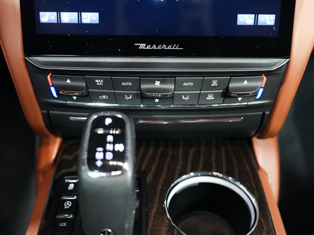 Used 2022 Maserati Quattroporte Modena Q4 AWD/4WD image 20