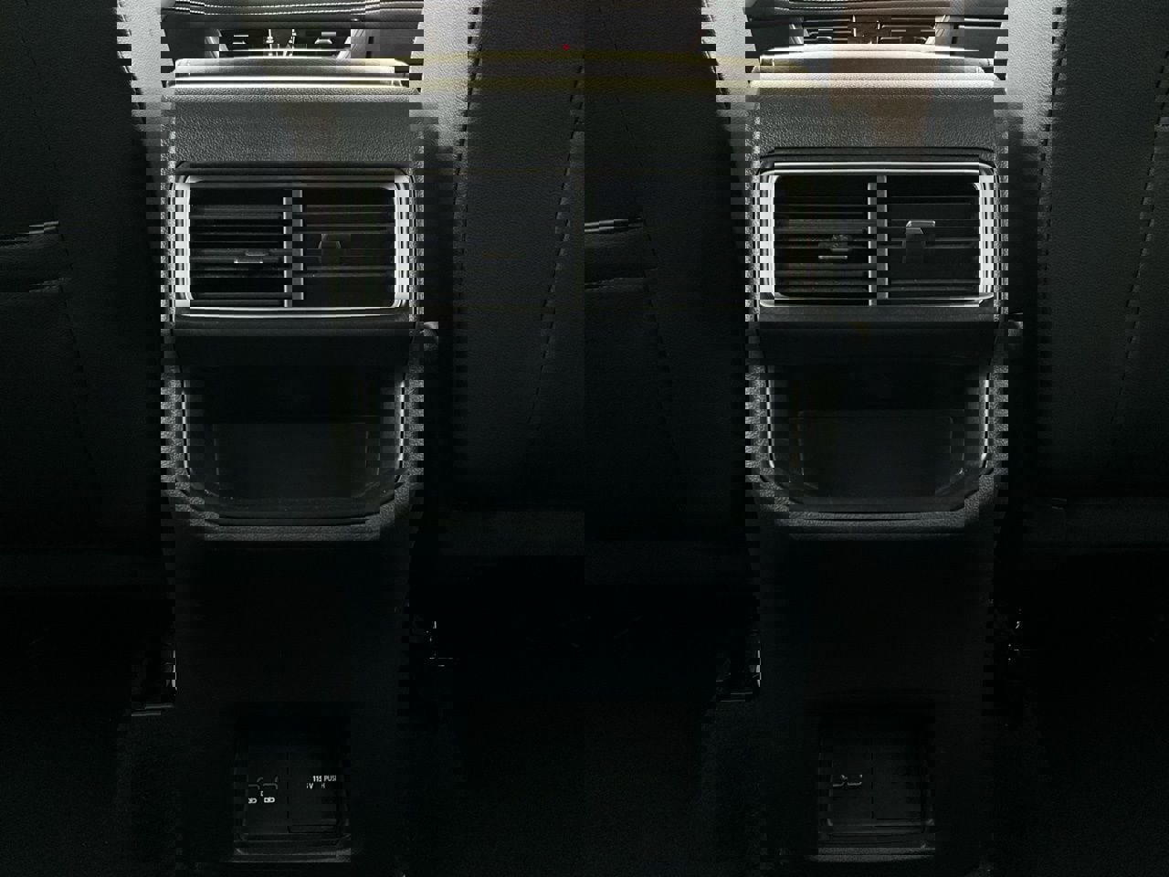 Used 2025 Volkswagen Atlas Cross Sport SE image 13