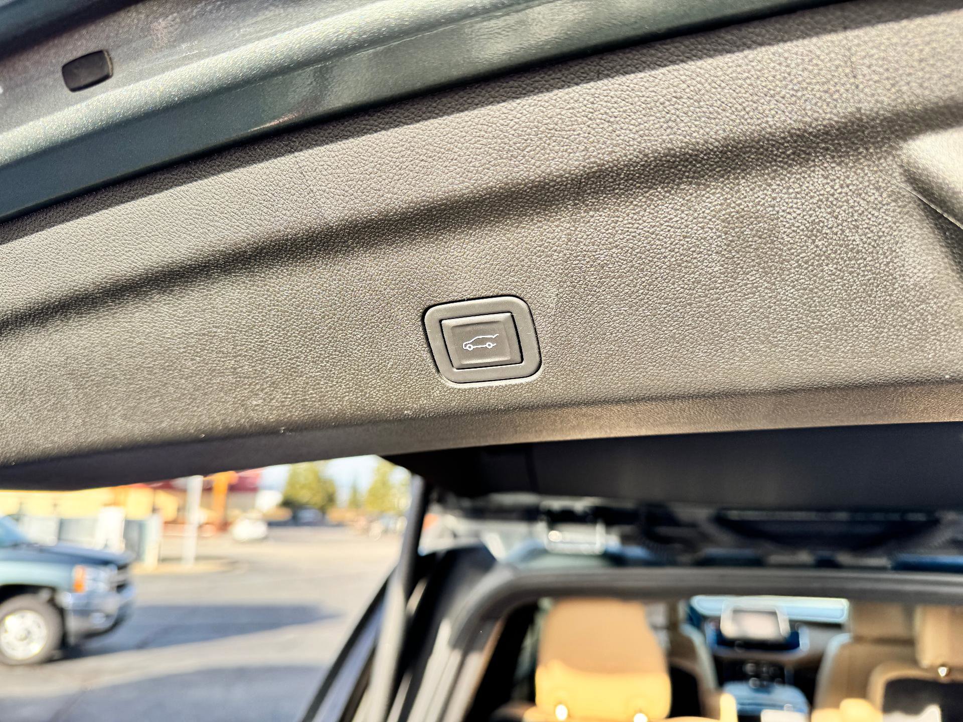 Used 2024 Chevrolet Tahoe Premier image 19