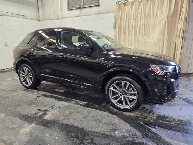 Certified 2025 Audi Q3 2.0T Premium w/ Convenience Package image 9