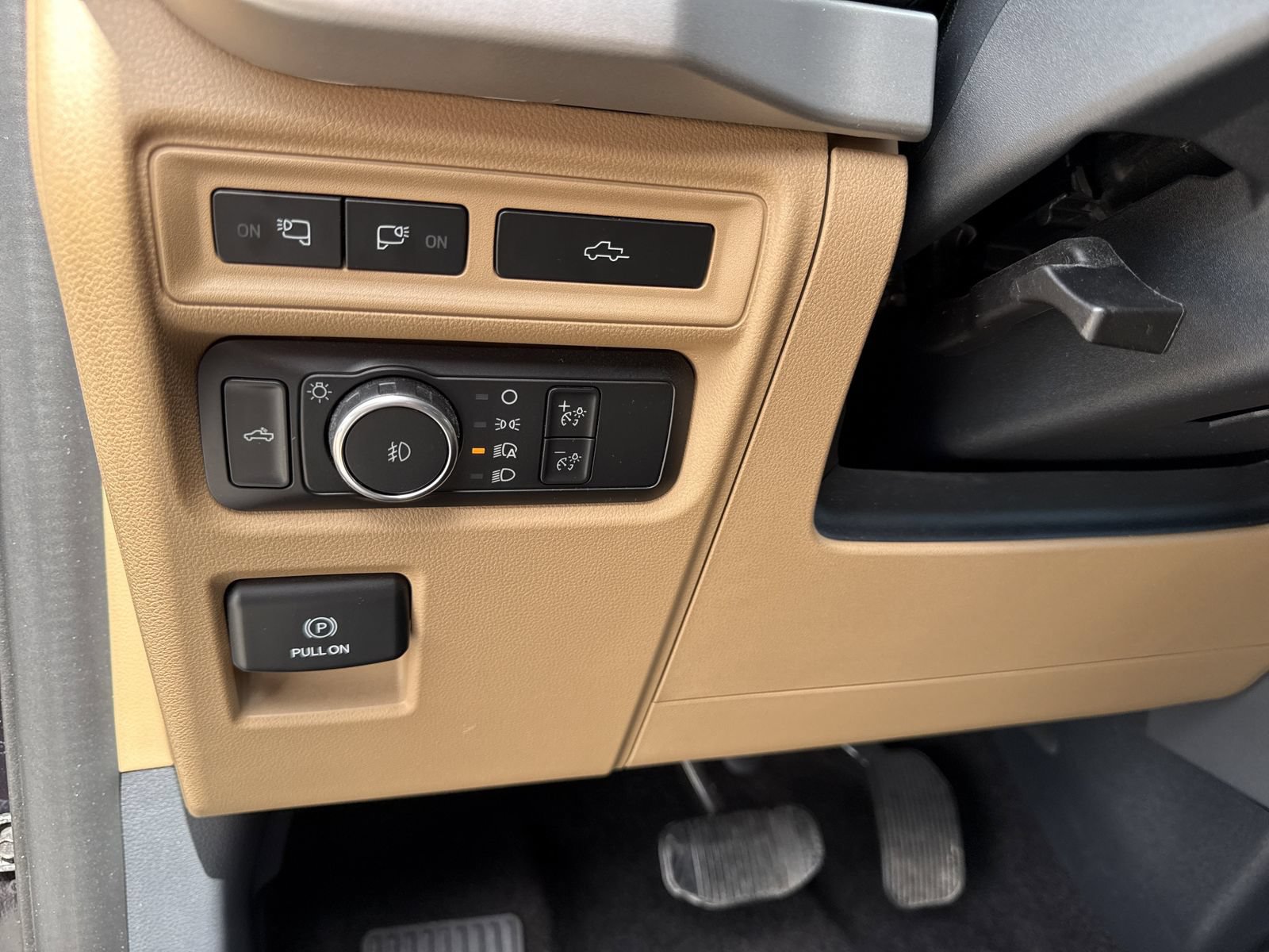 Used 2022 Ford F150 XLT w/ Equipment Group 302A High AWD/4WD image 16