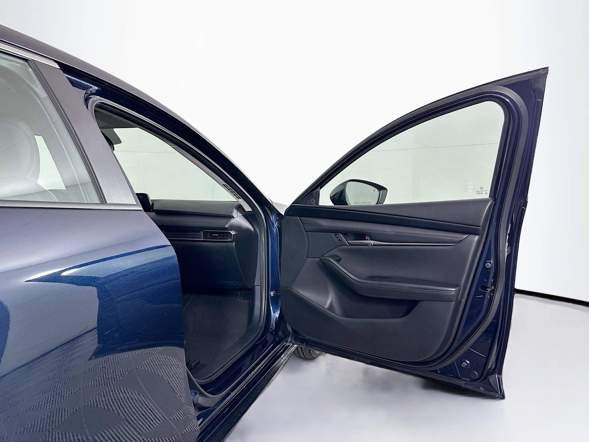 Used 2024 MAZDA MAZDA3 s FWD image 30