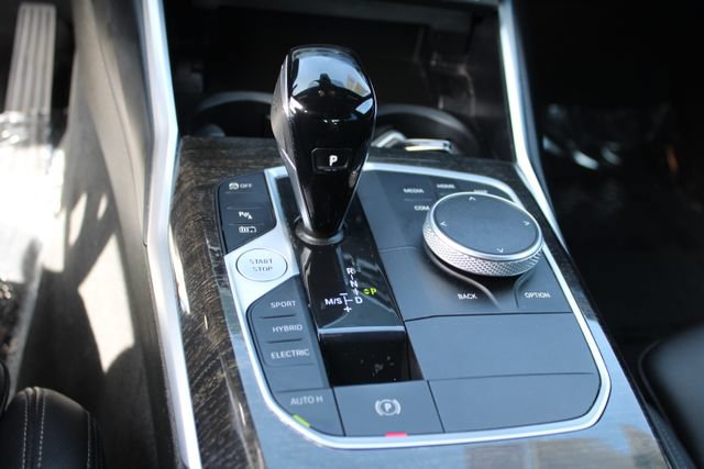 Used 2022 BMW 330e w/ Convenience Package RWD image 17