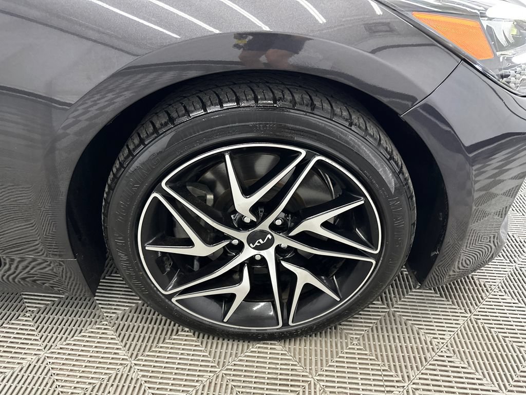 Used 2022 Kia Stinger GT-Line AWD/4WD image 13