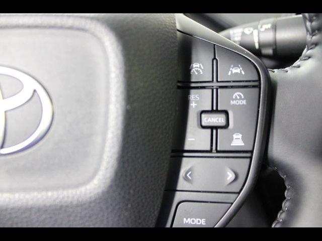 Used 2025 Toyota Prius LE FWD image 23