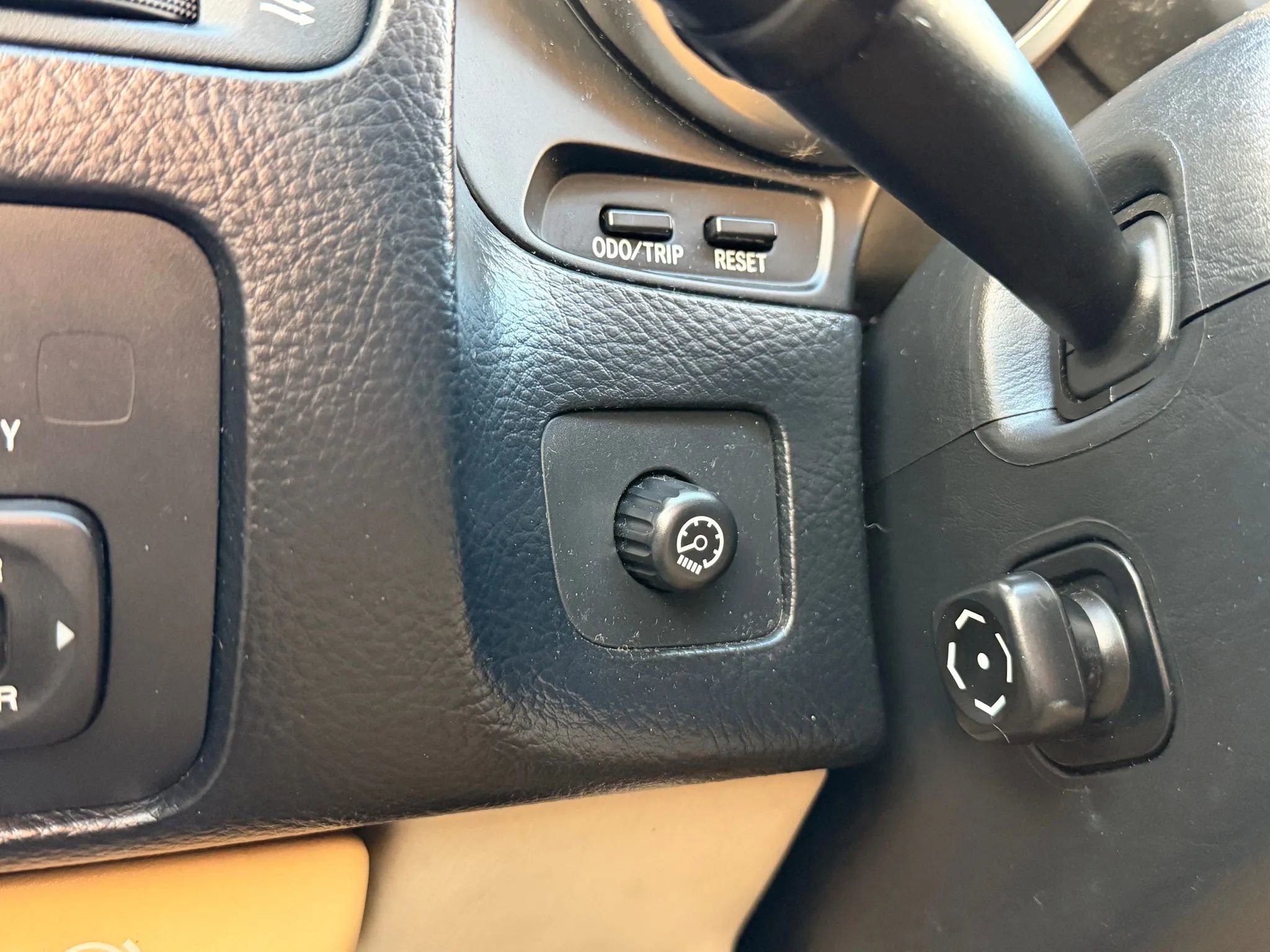 Used 2003 Lexus SC 430 Convertible RWD image 22
