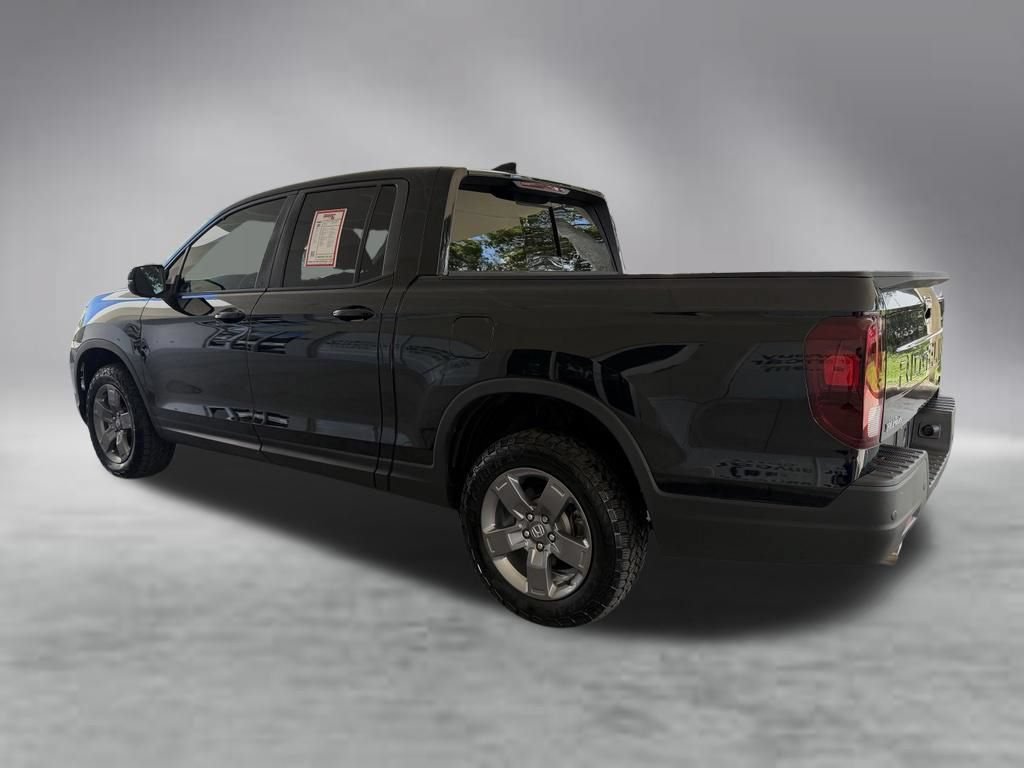 Used 2025 Honda Ridgeline TrailSport image 4