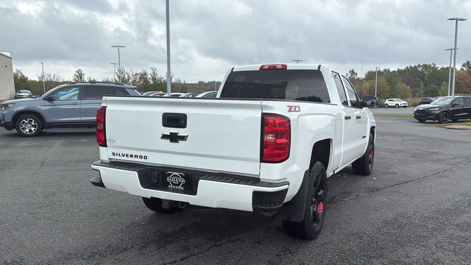 Used 2018 Chevrolet Silverado 1500 LT w/ Redline Edition image 7