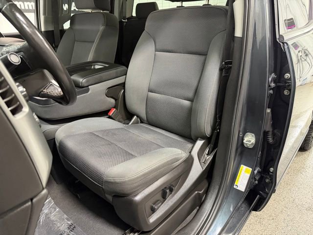 Used 2019 Chevrolet Silverado 1500 LT w/ All Star Edition AWD/4WD image 18