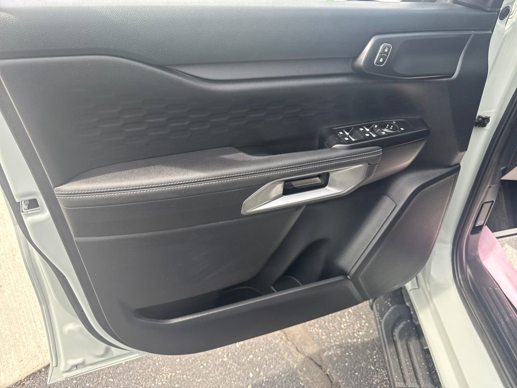 Used 2024 Ford Ranger XLT w/ Equipment Group 301A High AWD/4WD image 32