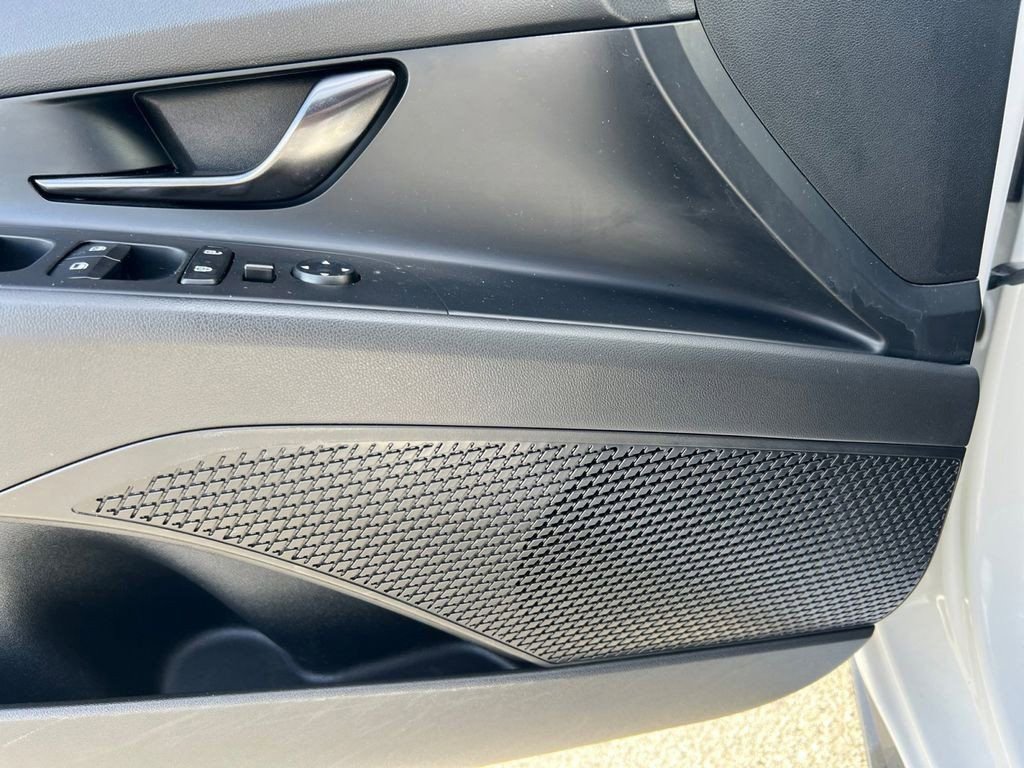 Used 2023 Hyundai Elantra N Line image 13