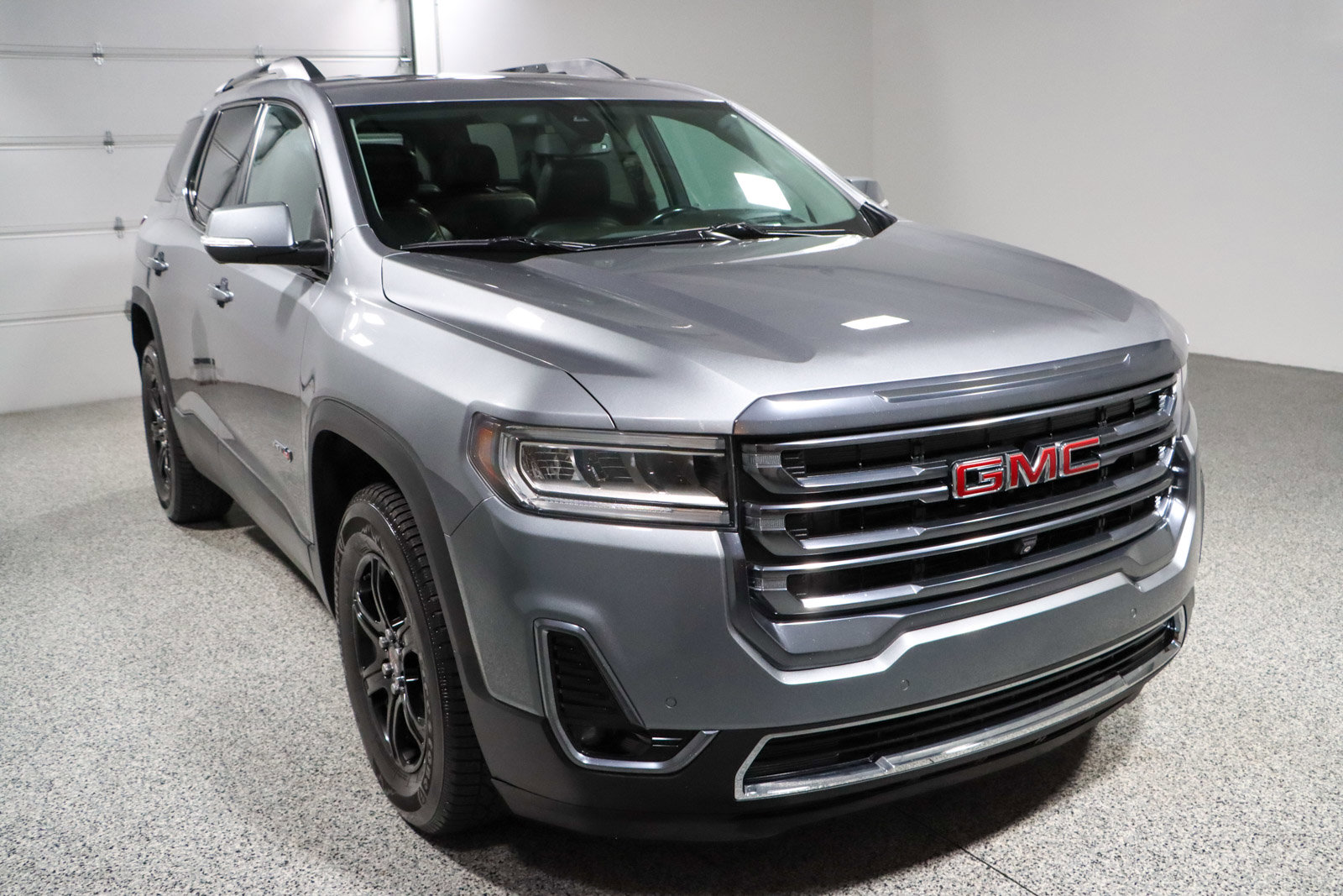 Used 2022 GMC Acadia AT4 w/ GMC Pro Grade Package AWD/4WD image 5