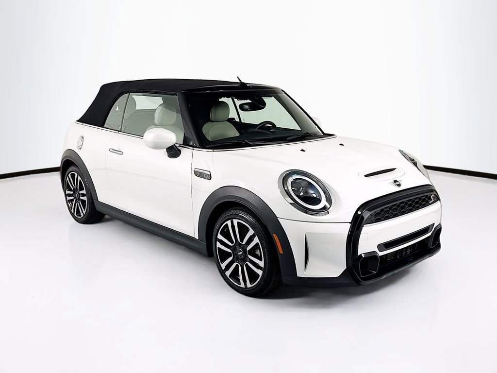 Used 2023 MINI Cooper S w/ Signature Upholstery Package FWD image 3