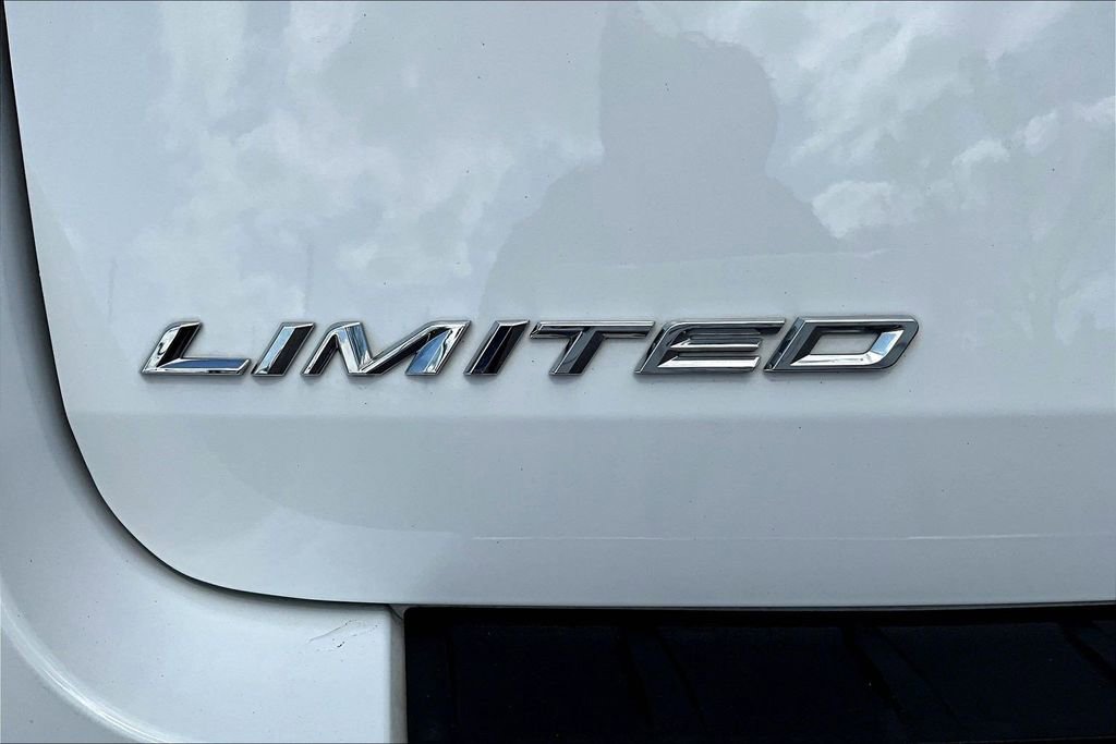 Used 2023 Ford Explorer Limited image 23