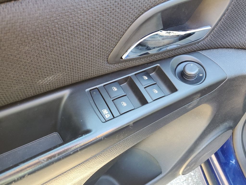 Used 2013 Chevrolet Cruze LT FWD image 12