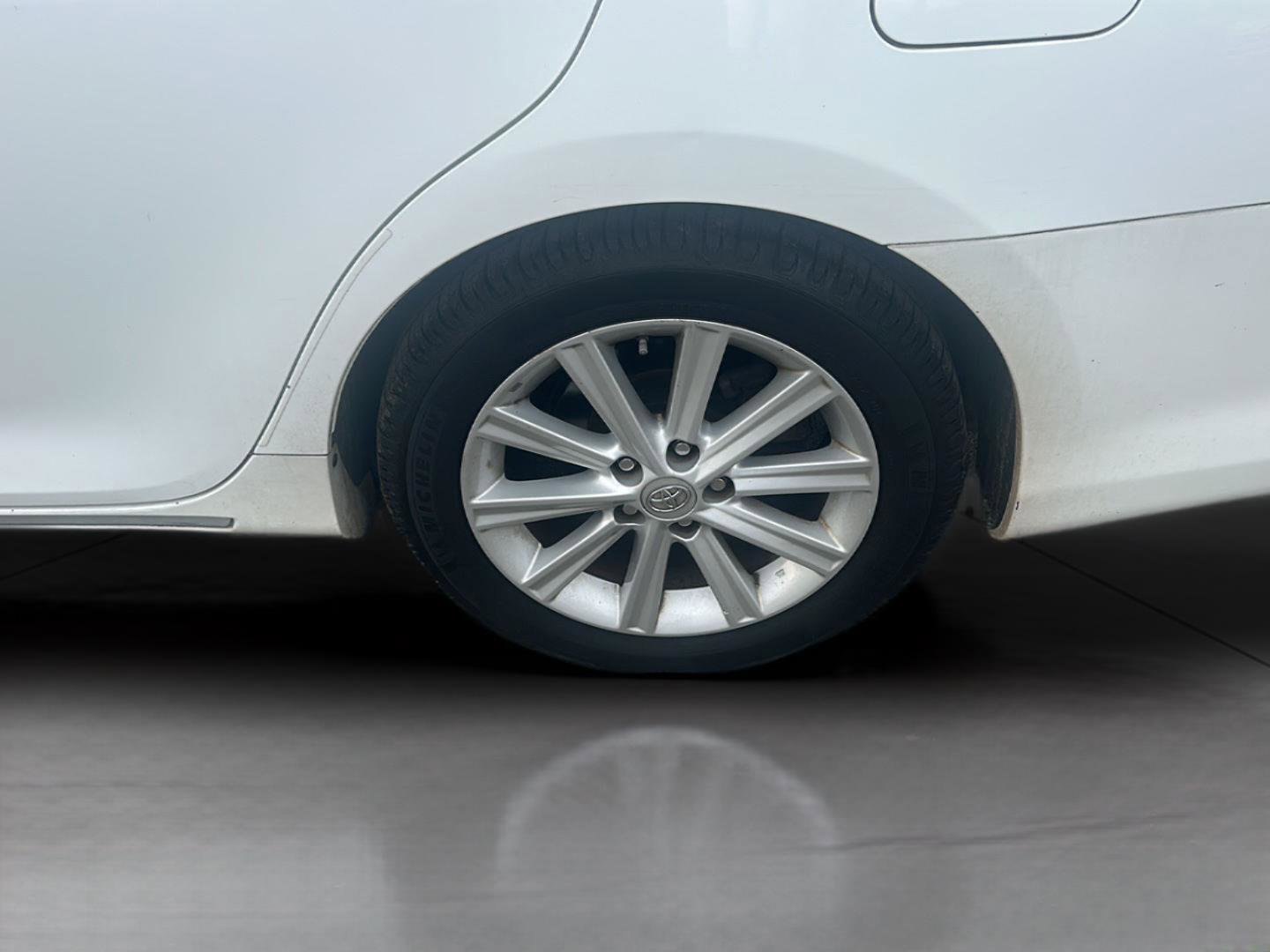 Used 2014 Toyota Camry XLE image 9