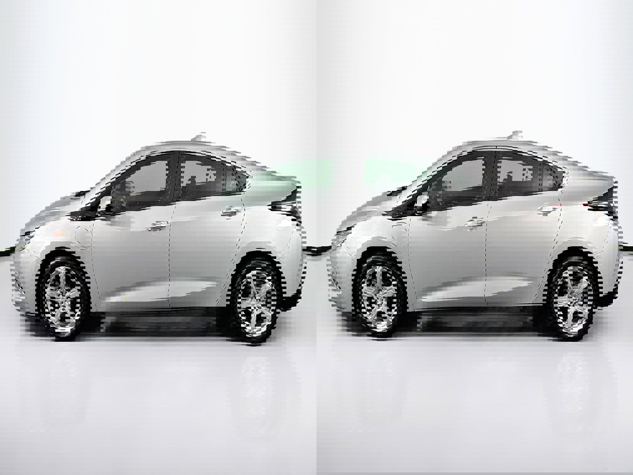 Used 2018 Chevrolet Volt LT image 7