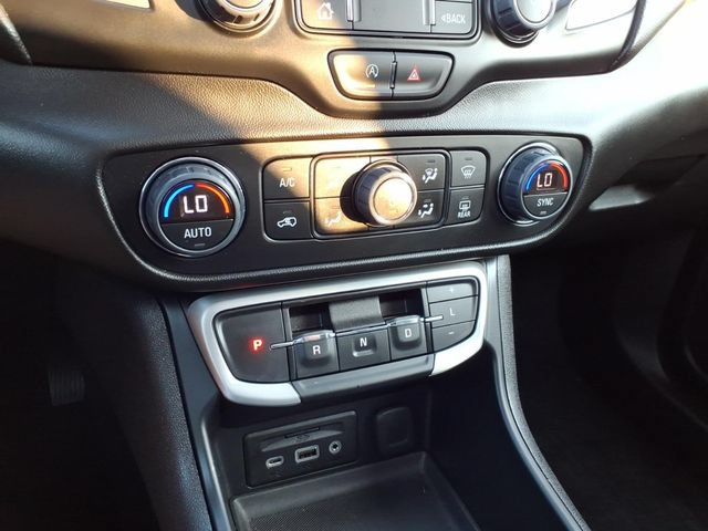 Used 2024 GMC Terrain SLE w/ Driver Convenience Package AWD/4WD image 32