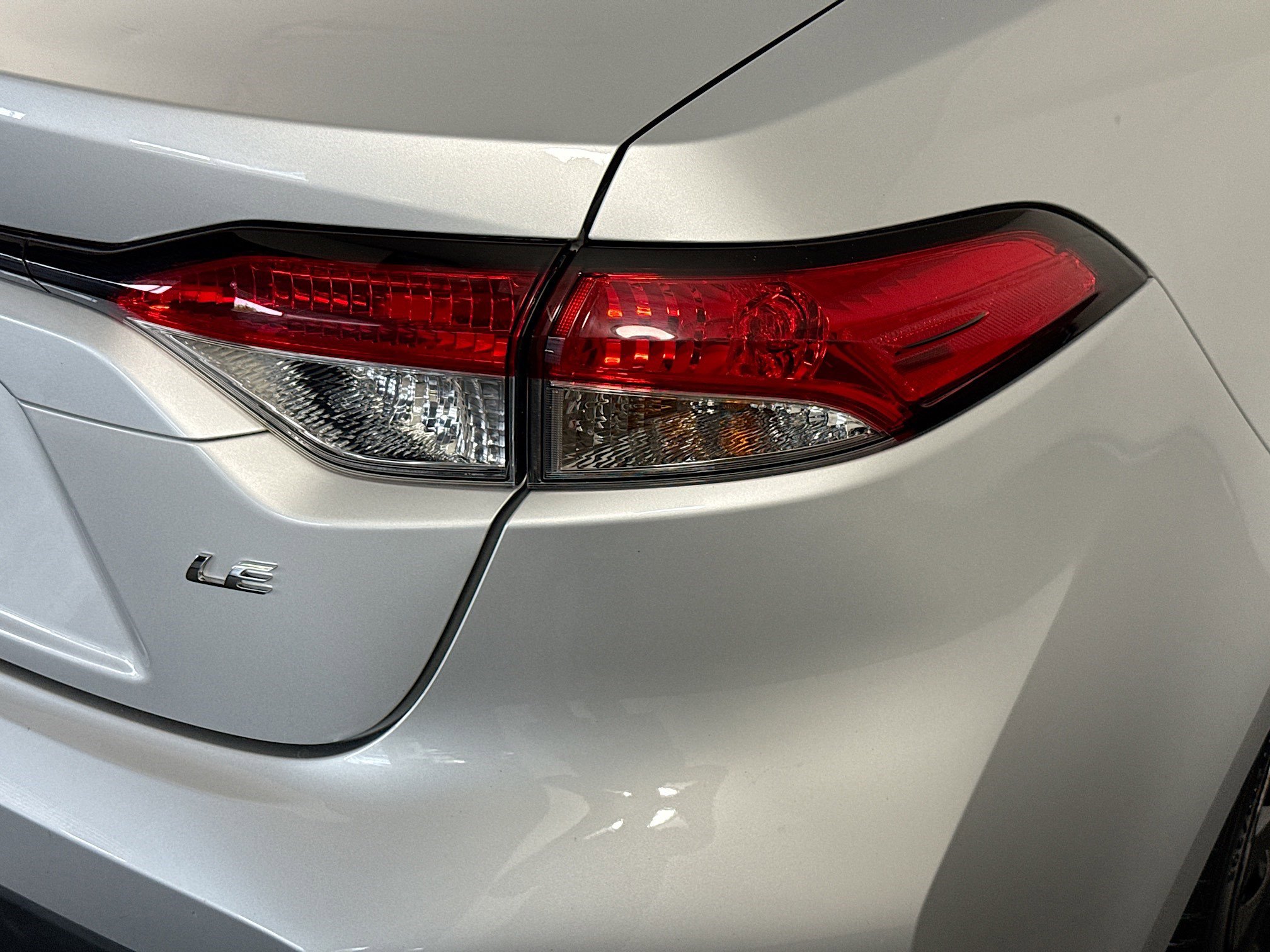 Used 2024 Toyota Corolla LE FWD image 33