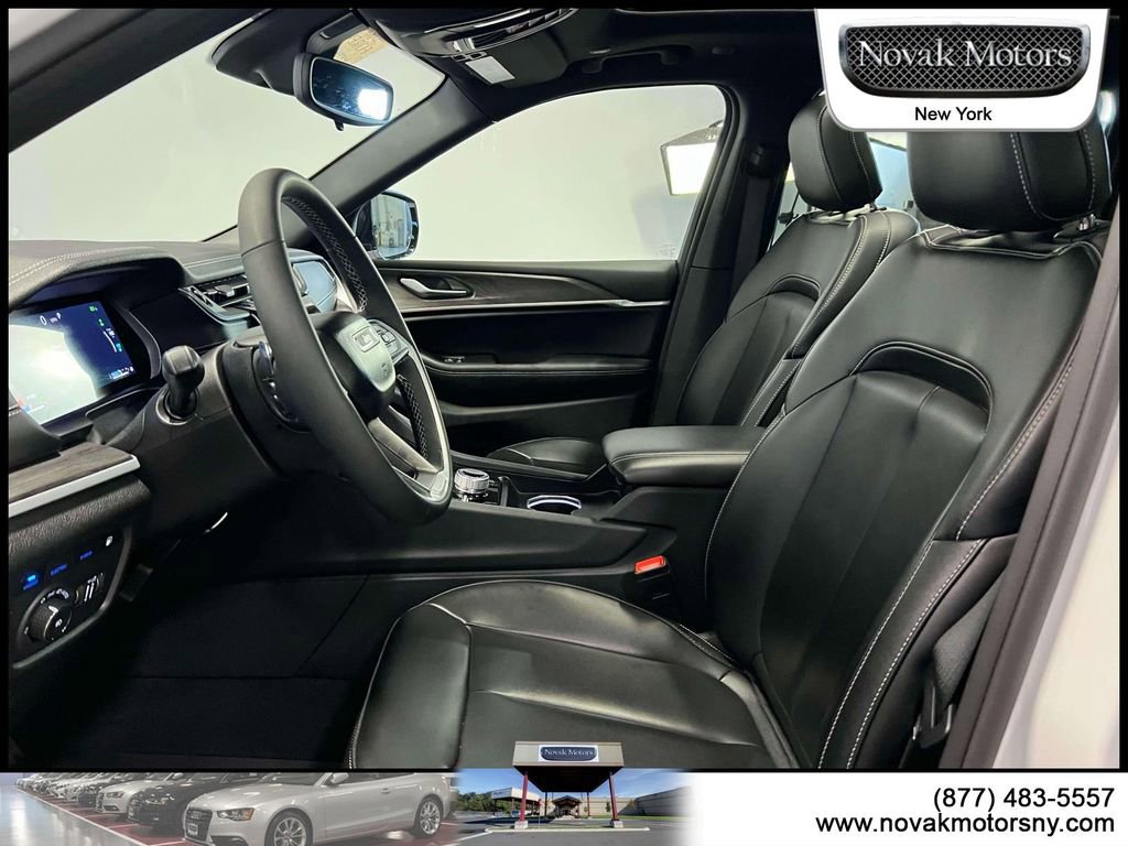 Used 2024 Jeep Grand Cherokee Limited 4xe image 17