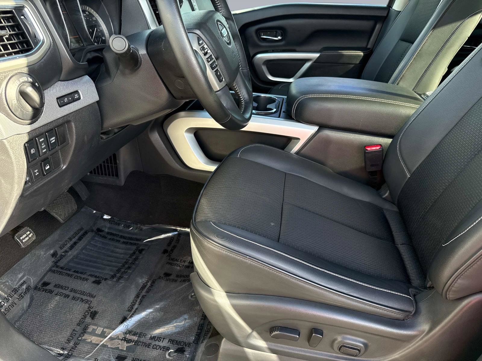 Used 2019 Nissan Titan PRO-4X image 19