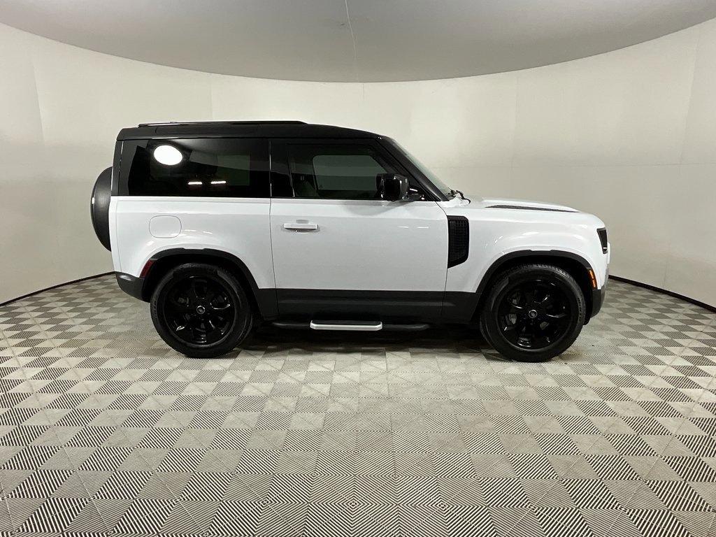 Certified 2023 Land Rover Defender 90 SE image 5