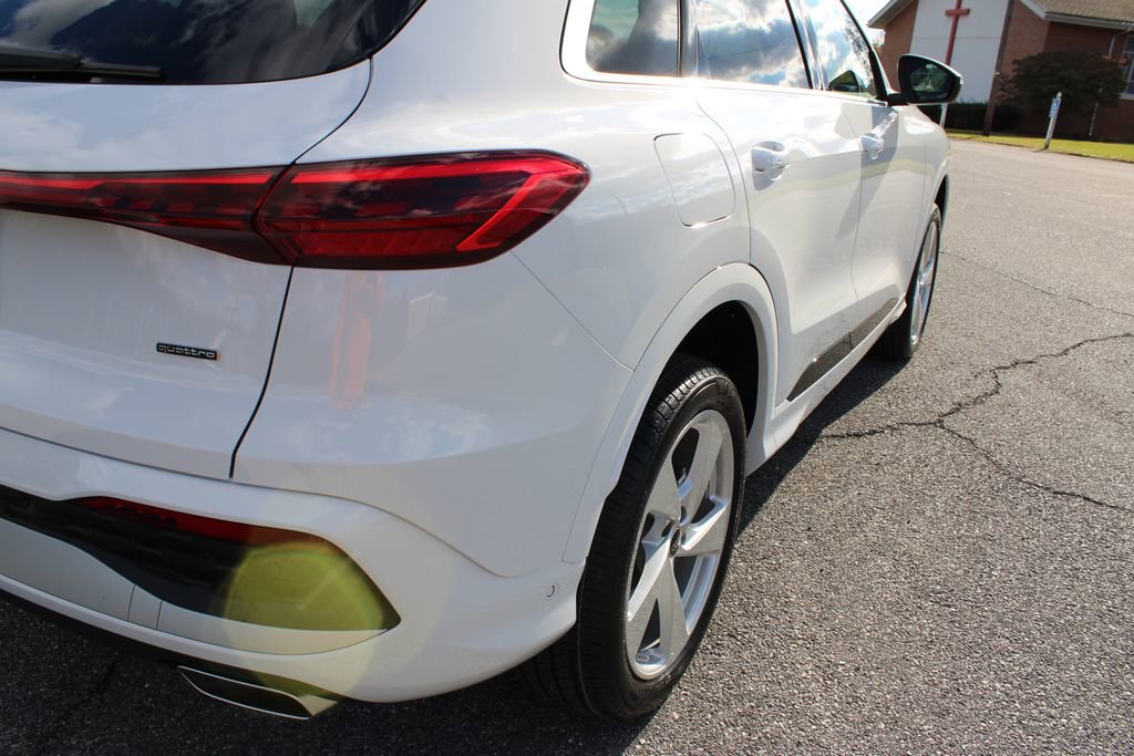 New 2025 Audi Q5 Premium Plus image 42