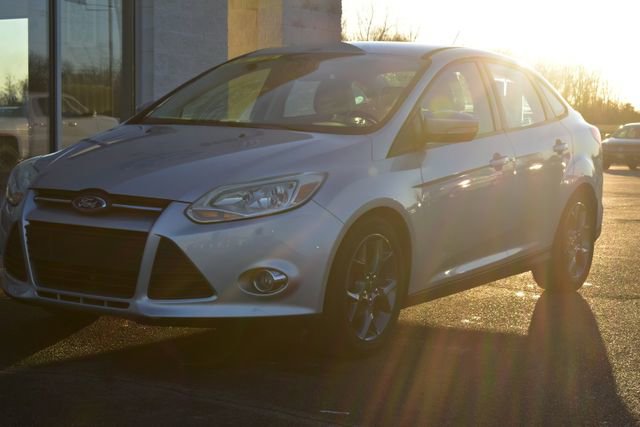 Used 2014 Ford Focus SE w/ Equipment Group 201A image 12