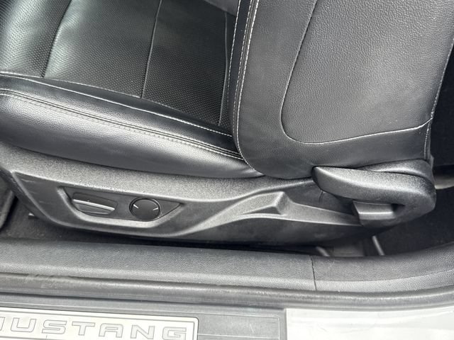 Used 2021 Ford Mustang Premium RWD image 29