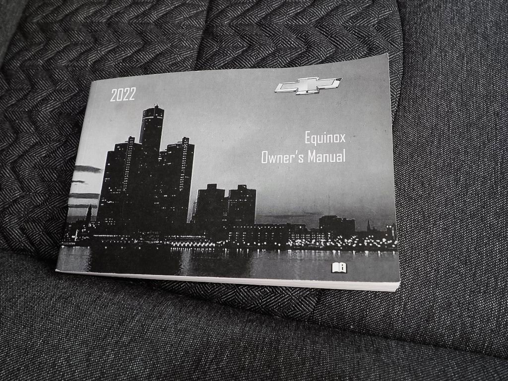 Used 2022 Chevrolet Equinox LT image 41