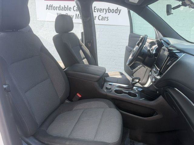 Used 2022 Chevrolet Traverse LT w/ LPO, Floor Liner Package AWD/4WD image 10
