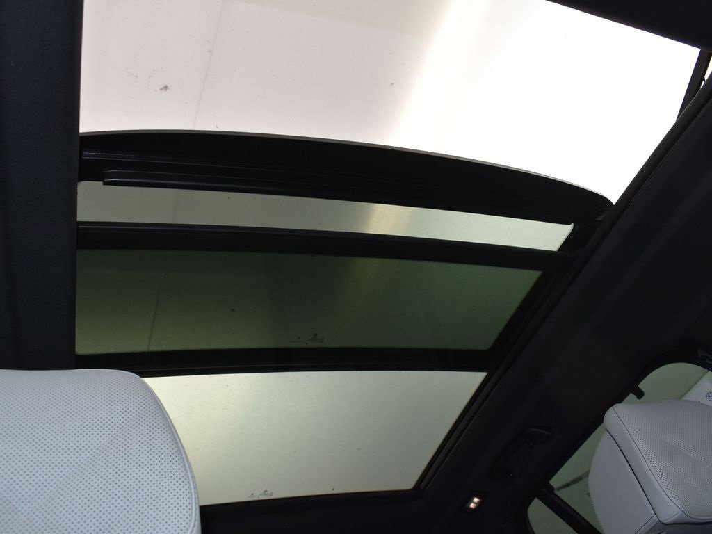 New 2026 BMW X5 xDrive50e image 27