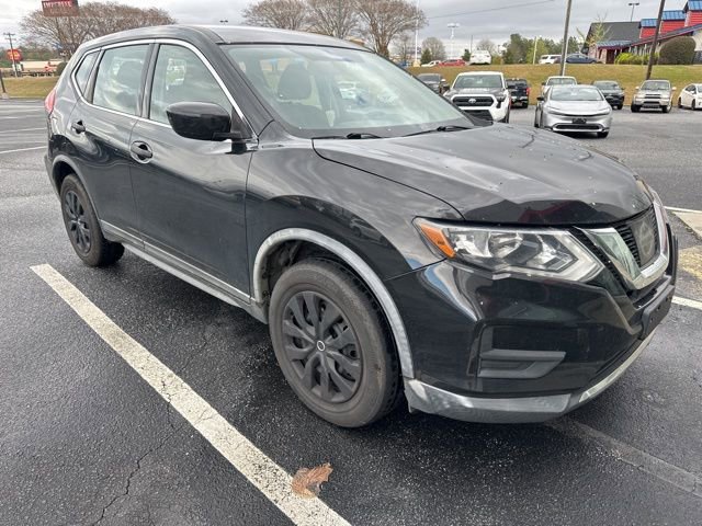 Used 2017 Nissan Rogue S image 3