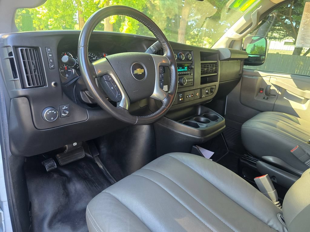 Used 2017 Chevrolet Express 2500 LS RWD image 11