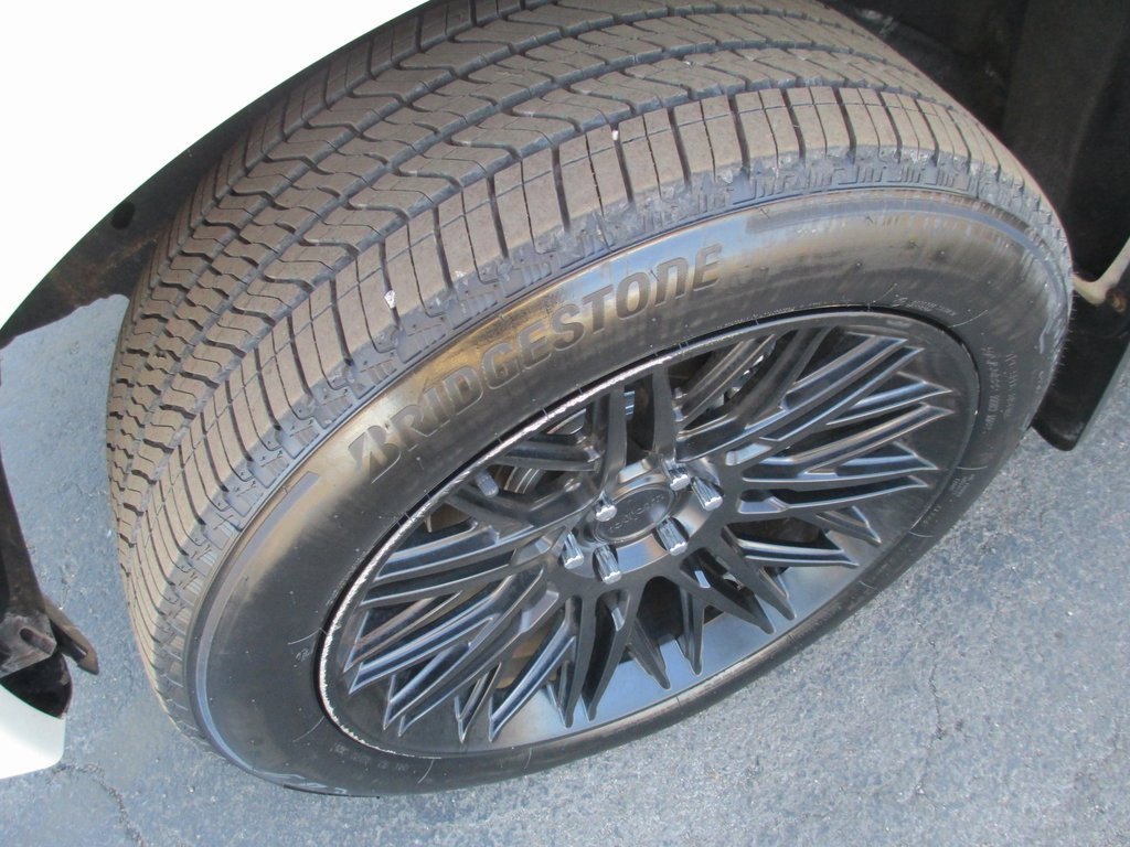 Used 2016 Ford F150 Limited w/ Trailer Tow Package image 12