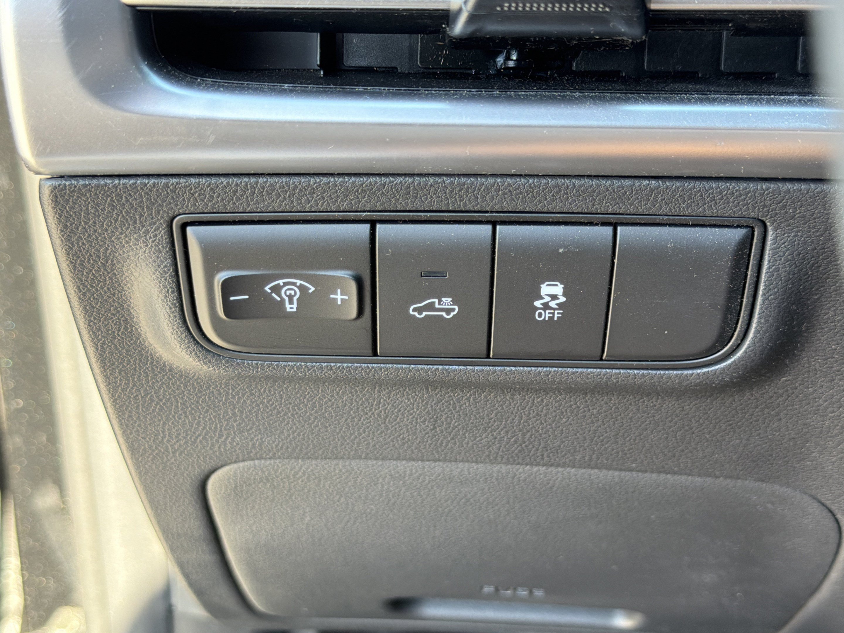 Certified 2025 Hyundai Santa Cruz SEL FWD image 21