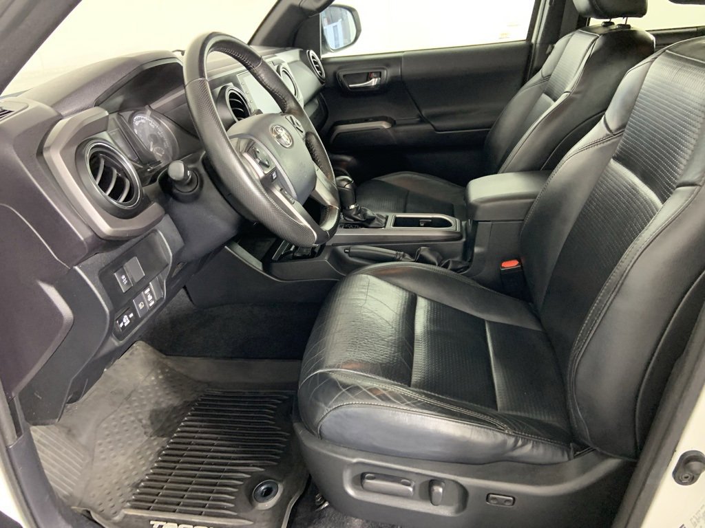 Used 2020 Toyota Tacoma TRD Off-Road image 18